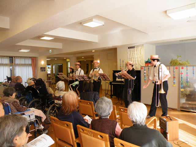 �h�����̑���ɃE�H�b�V���{�[�h���c