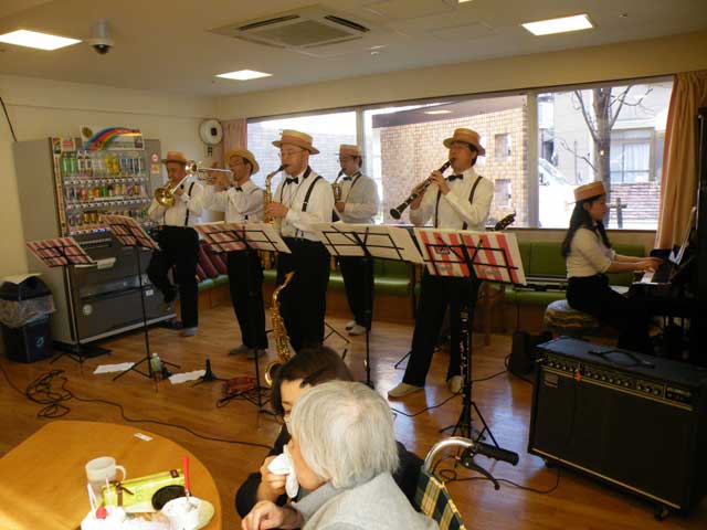 ���t�I����͐V�N��