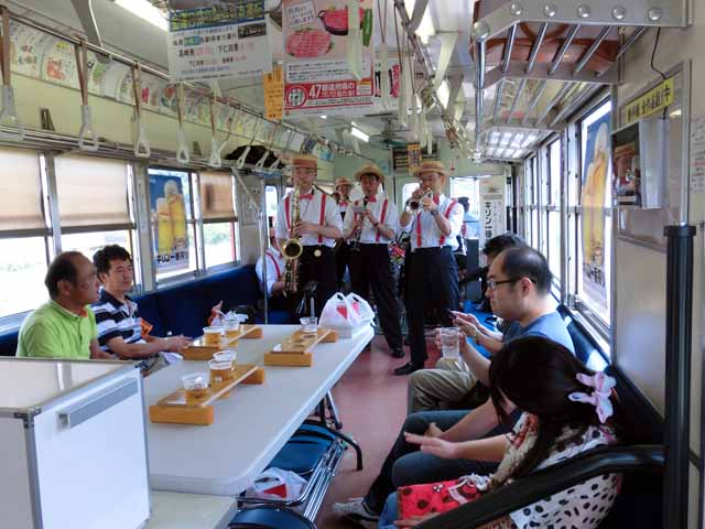 �o���O�̏W���ʐ^