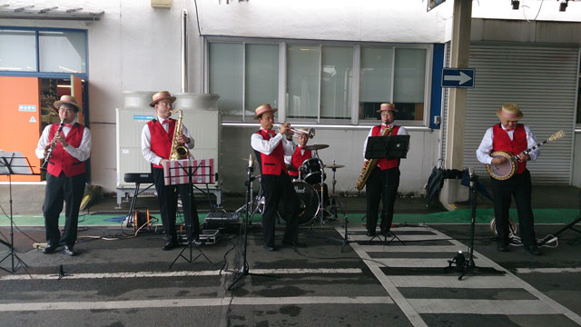 ���H�̃J�c�J���[