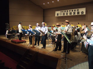 ������ɉB��Ă����l