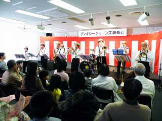 �����ʃX�^�b�t�S���Ńp�`���I