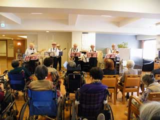 ���������W�ł͊y��ƊF����̉̐�����ɂȂ�܂���